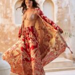 Brahmaki kaftanas River of roses 1 - Image 4